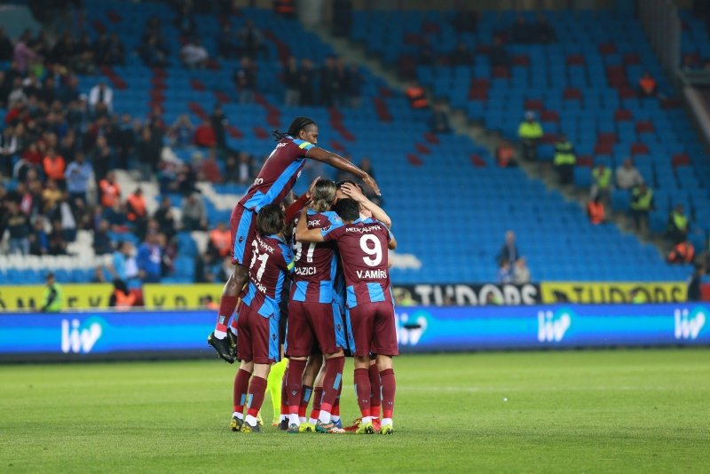 Trabzonspor - Kayserispor maçından kareler