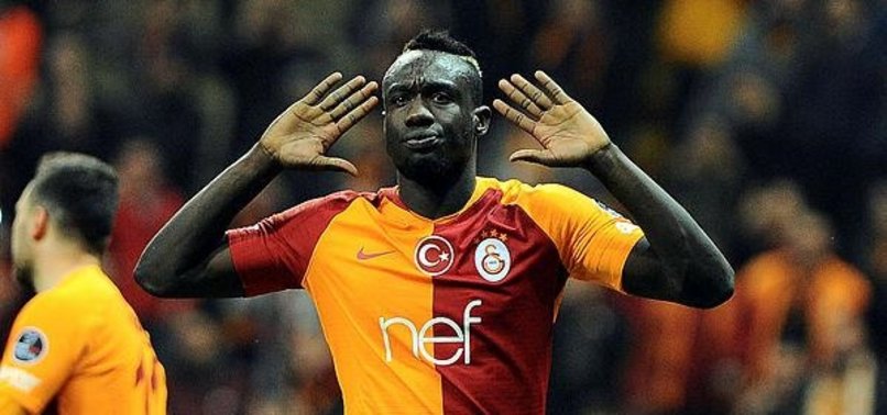 Diagne Galatasaray'ı sıkıştırmaya çalışıyor | Video haber