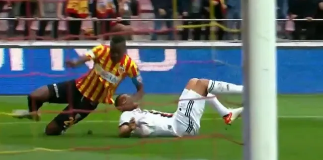 Kayserispor - Beşiktaş maçında penaltı kararı! İşte Welinton'un yer aldığı o pozisyon... - 1