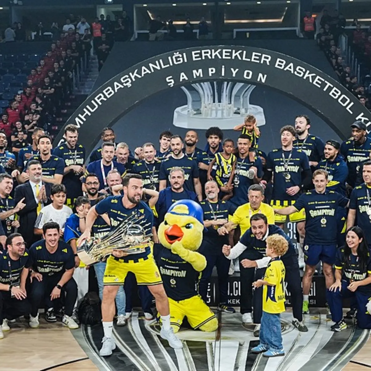 Fenerbahçe Tarfin, Beşiktaş'ı yenerek 39. Erkekler Cumhurbaşkanlığı Kupası'nın sahibi oldu! İşte maçın özeti