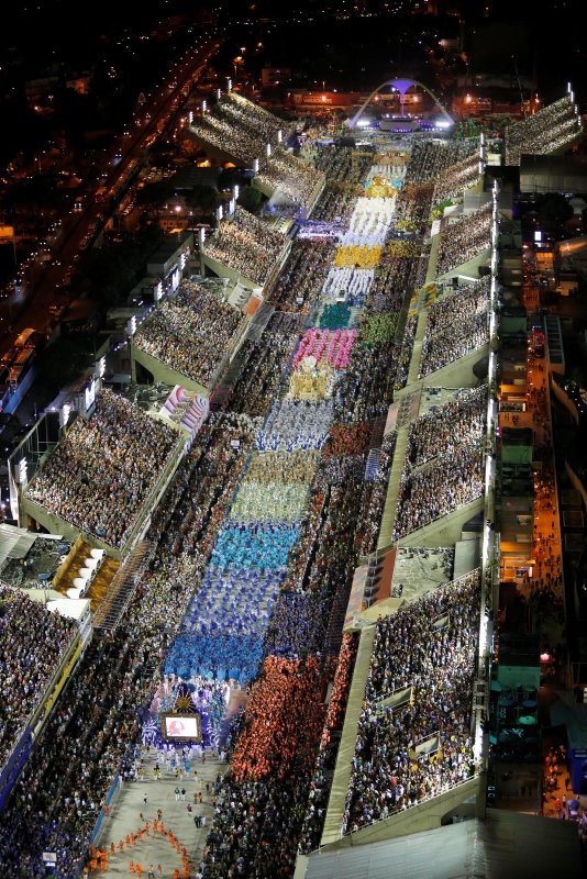 Neymar Rio Karnavalı’nda görüntülendi!