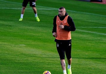 Burak Yılmaz'a destek olunmalı