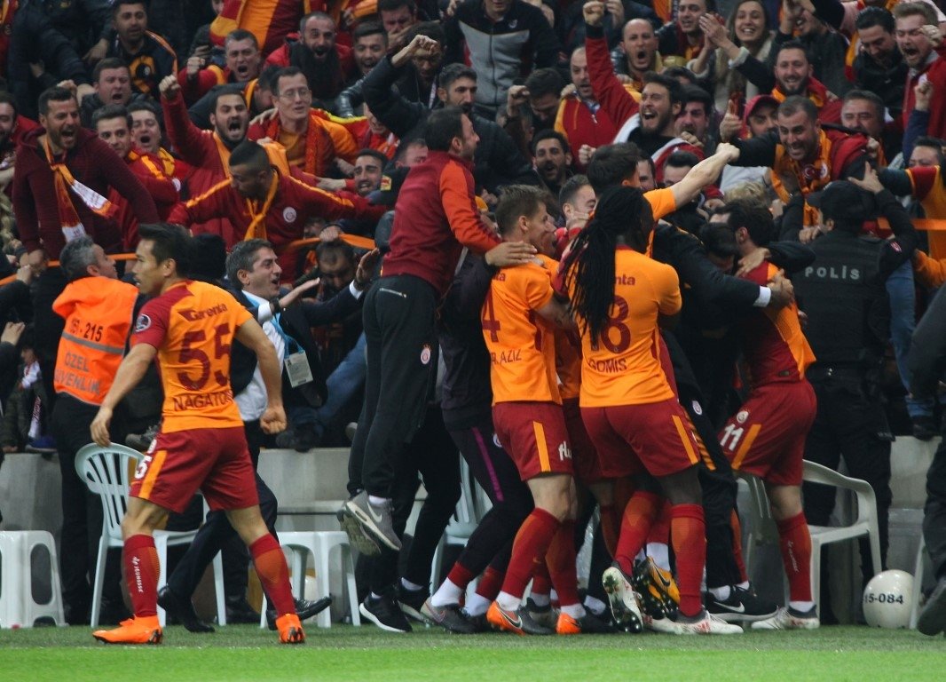 Galatasaray, Barcelona’yı solladı