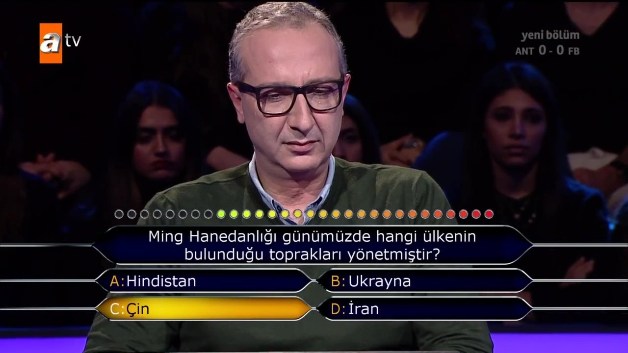 Kim Milyoner Olmak İster 796. bölüm soru ve cevapları | Futbol sorusu geceye damga vurdu