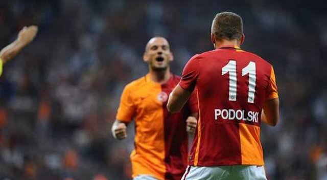 Sneijder’e büyük şok!