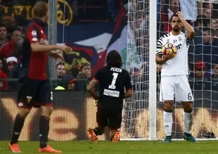 Lider Juventus’a Genoa çelmesi