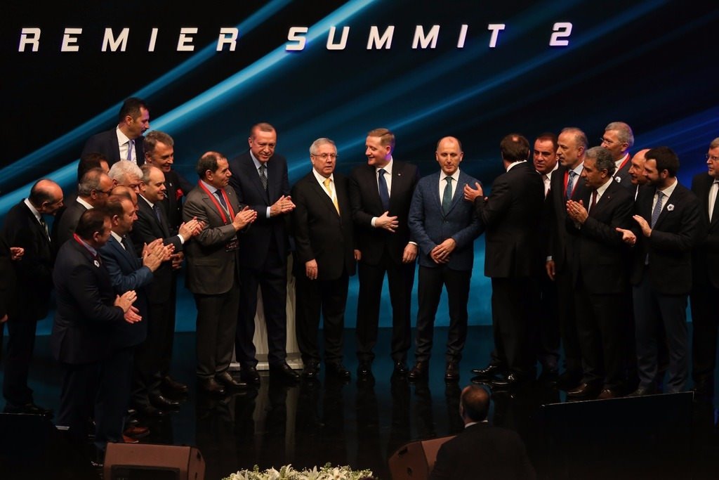 Cumhurbaşkanı Erdoğan küskünleri barıştırdı
