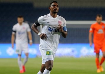 Samuel Eto'o Fenerbahçe'yi istiyor