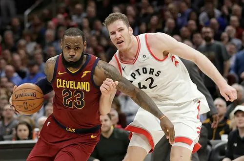 Howard'dan 32 sayı, 30 ribaunt - 2