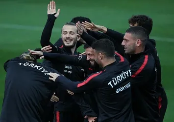 A Milli Takım'da neşeli antrenman