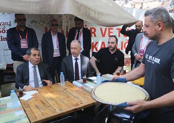 Hataylı künefe ustası, Başkan Özbek'i gülümsetti! "Şampiyonluk..."