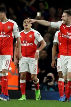 Arsenal farklı galibiyetle turladı