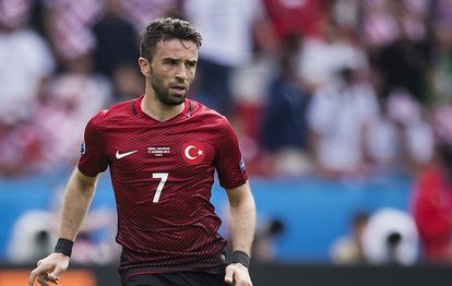 Gökhan Gönül futbolu bıraktığını açıkladı