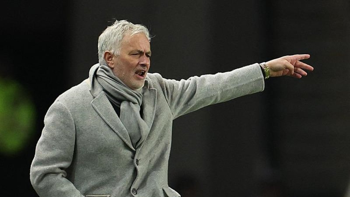 İskoç basınından Rangers-Fenerbahçe maçı sonrası çok konuşulacak sözler! Öfkeli Mourinho... İskoç basınından Rangers-Fenerbahçe maçı sonrası çok konuşulacak sözler! Öfkeli Mourinho...