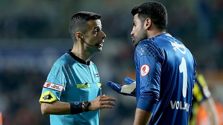 Fenerbahçe’de flaş Volkan Demirel kararı