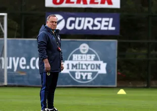 Advocaat derbi taktiğini hazırladı!
