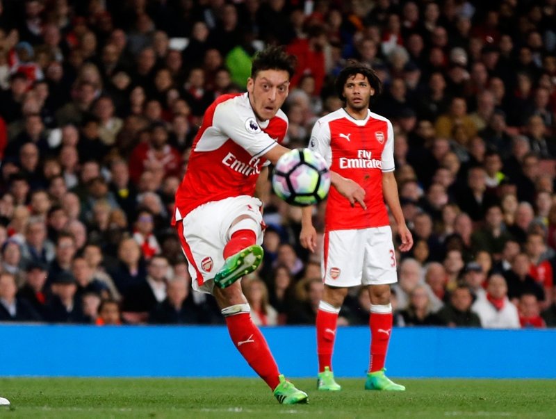 Mesut Özil Arsenal’den ayrılıyor