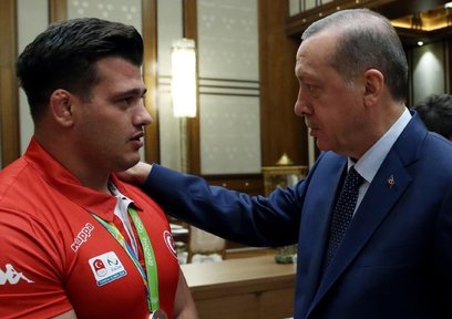 Başkan Erdoğan’dan Kayaalp’e tebrik!