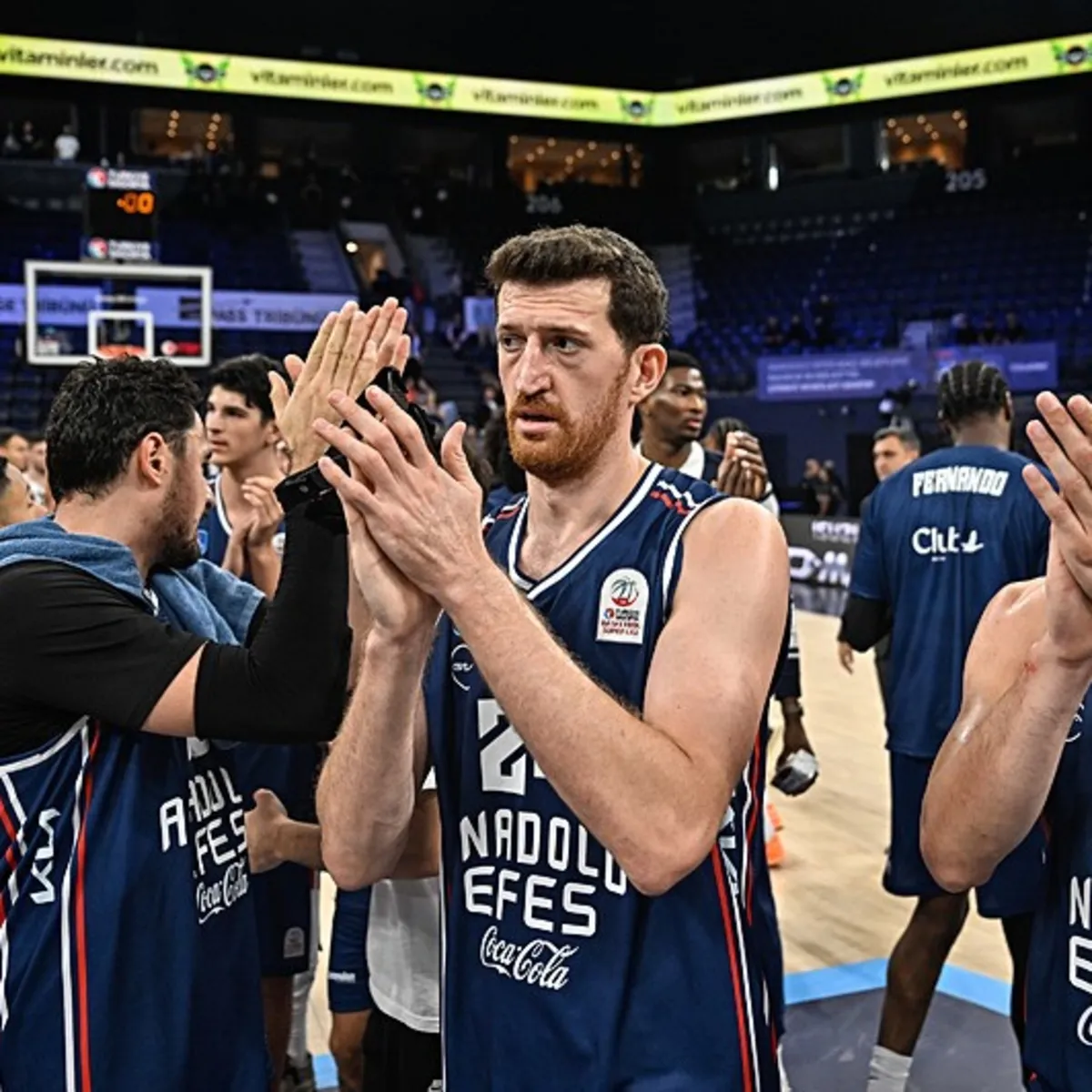 Anadolu Efes, EuroLeague'de Olympiakos deplasmanında