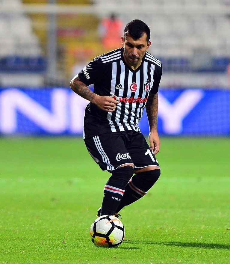 Gary Medel’e ceza yolda
