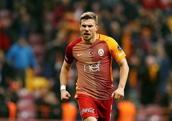 Podolski'den Galatasaray'a müjdeli haber!