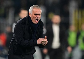 Mourinho’dan Samet Akaydin kararı!