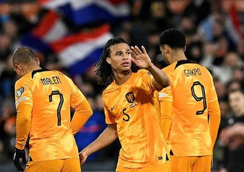 Hollanda 3 puanı 3 golle aldı!