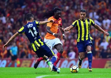 Derbide ilk gole dikkat