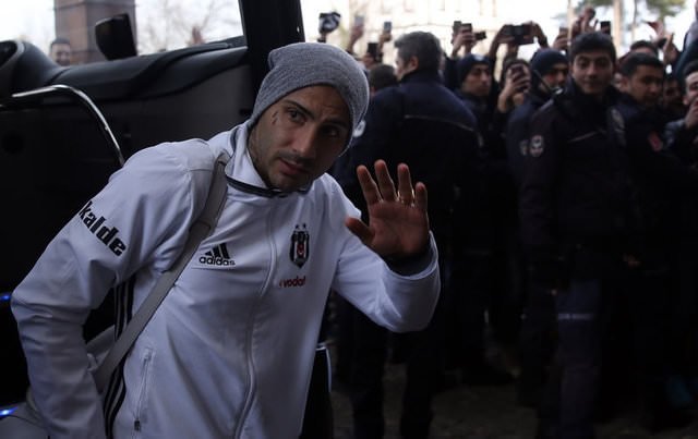 Quaresma arkadaşlarından özür diledi