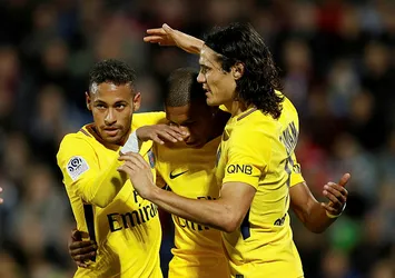 Mbappe açılışı yaptı!