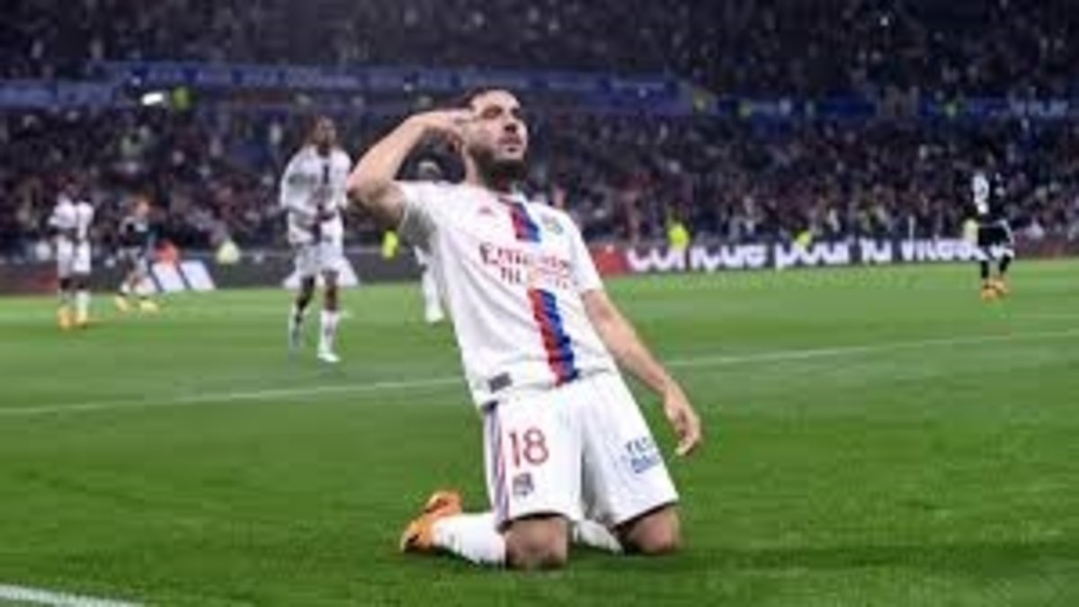 Fenerbahçe'den Rayan Cherki sürprizi! İşte Fransız yıldızın fesih bedeli Fenerbahçe'den Rayan Cherki sürprizi! İşte Fransız yıldızın fesih bedeli