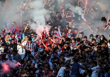 Trabzonspor taraftarından büyük yürüyüş