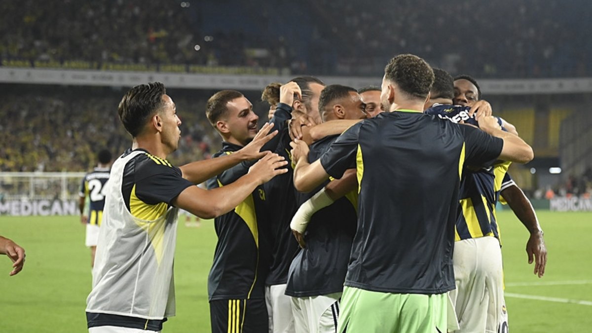 Fenerbahçe Süper Lig'de sezonu Göztepe deplasmanında açıyor! Fenerbahçe Süper Lig'de sezonu Göztepe deplasmanında açıyor!