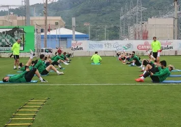 Giresunspor 6 futbolcuya izin verdi