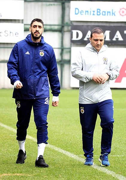 Fenerbahçe’de herkes satılık!