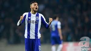 Galatasaray’da büyük değişim başlıyor! 4 ayrılık 2 transfer