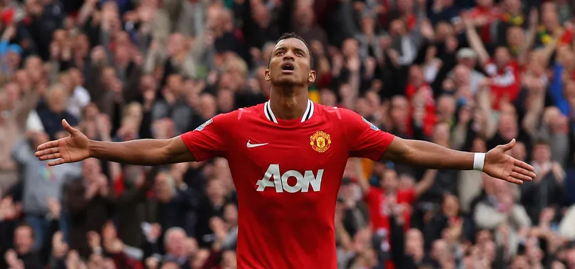 Manchester United'la anlaştı
