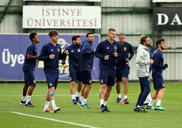 Fenerbahçe kafilesi, Zagreb'e gitti
