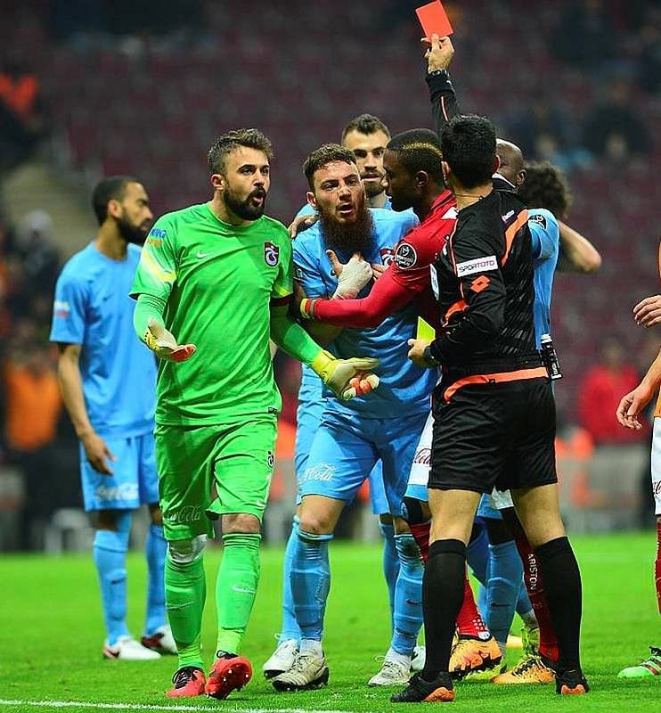 Düdük astıran hakem hataları