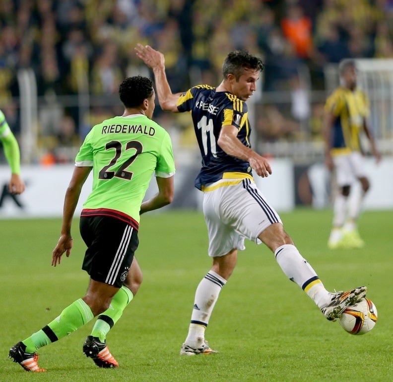 Fenerbahçe’den Kadıköy’de tarihi zafer