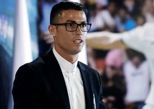 Cristiano Ronaldo'ya gözlük cezası