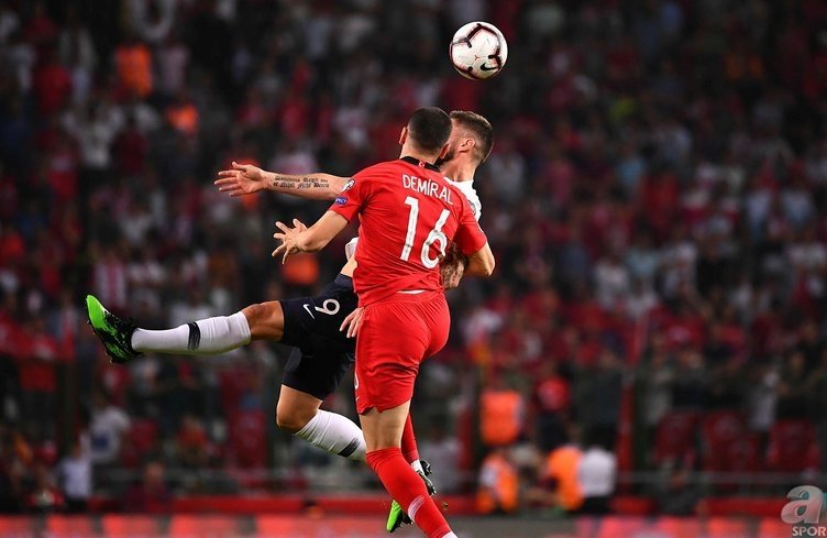 Merih Demiral aslında hangi takımı tutuyor? Çok şaşıracaksınız