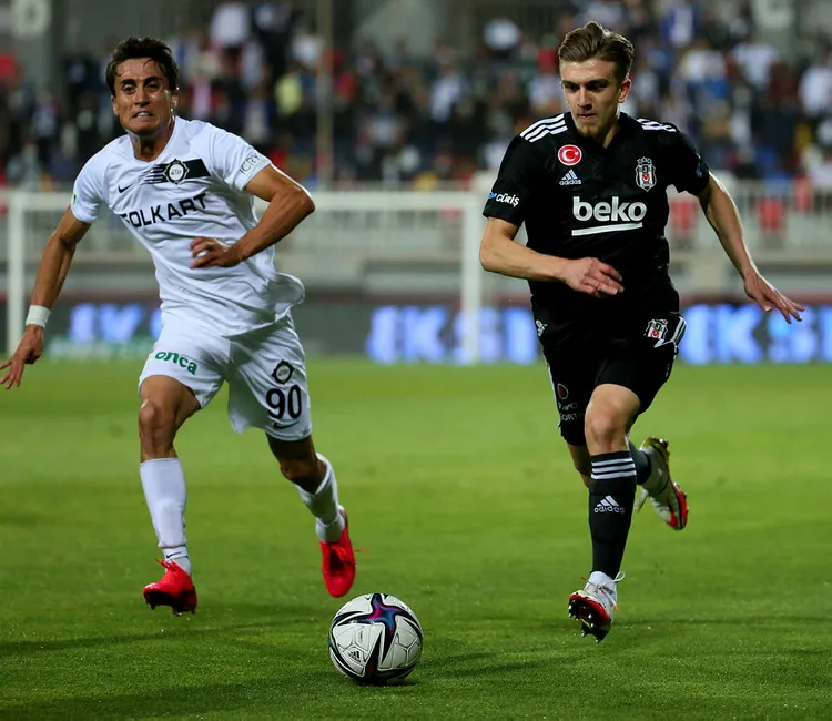 Son dakika spor haberi: A Milli Takım Teknik Direktörü Stefan Kuntz Beşiktaşlı Rıdvan Yılmaz'a hayran kaldı! - 1
