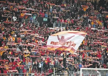 Tribünler coştu