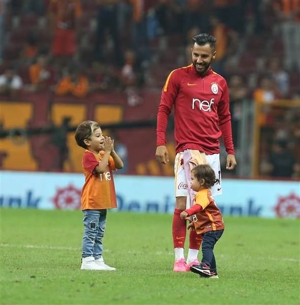Ne yaptın Sneijder!