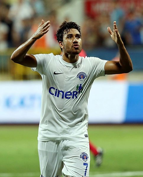 Al Rayyan, Trezeguet için İstanbul’da!