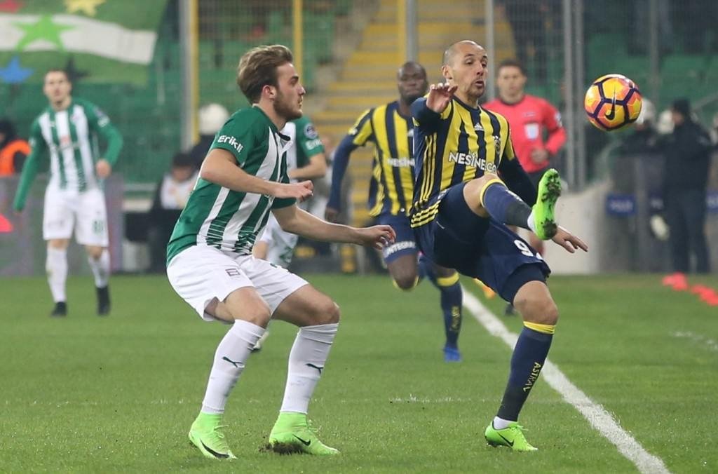 Bursaspor-Fenerbahçe karşılaşmasından kareler