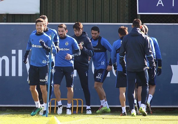 Ozan Tufan derbide oynayacak mı?