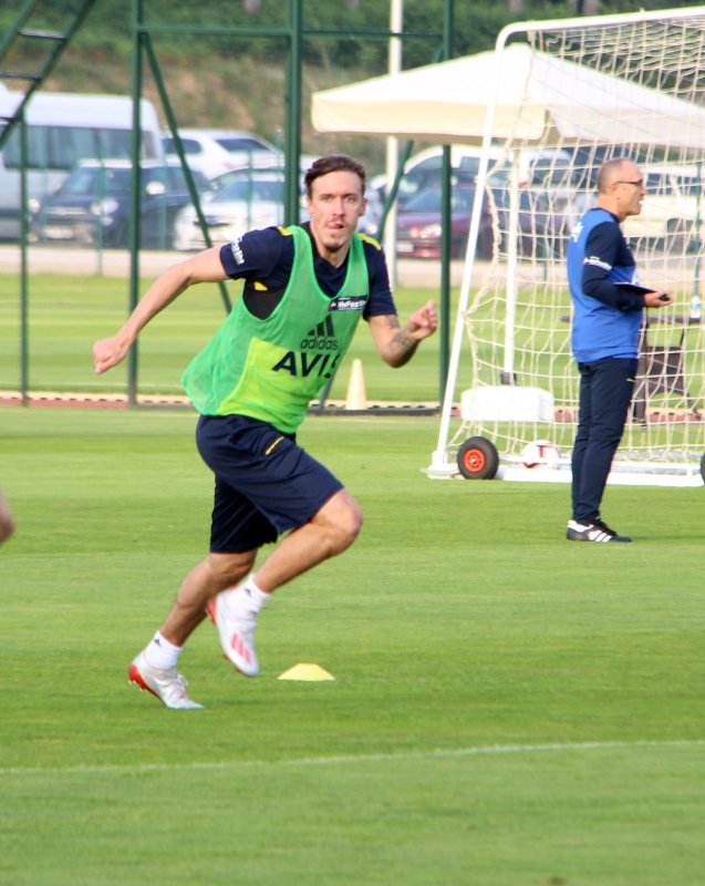 Max Kruse göz doldurdu