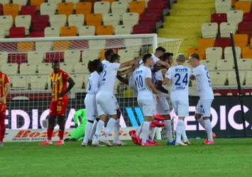 Kasımpaşa ikinci yarıda açıldı